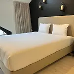 Penthouse With Airconditioning And Big Terrace, Close To Sint-pieters Station And Centre Apartamento