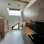 Penthouse With Airconditioning And Big Terrace, Close To Sint-pieters Station And Centre Apartamento Gante