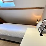 Apartamento Penthouse With Airconditioning And Big Terrace, Close To Sint-pieters Station And Centre Gante