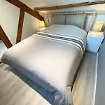 Apartamento Penthouse With Airconditioning And Big Terrace, Close To Sint-pieters Station And Centre *