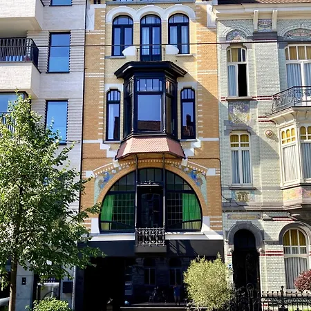 Penthouse With Airconditioning And Big Terrace, Close To Sint-pieters Station And Centre 根特