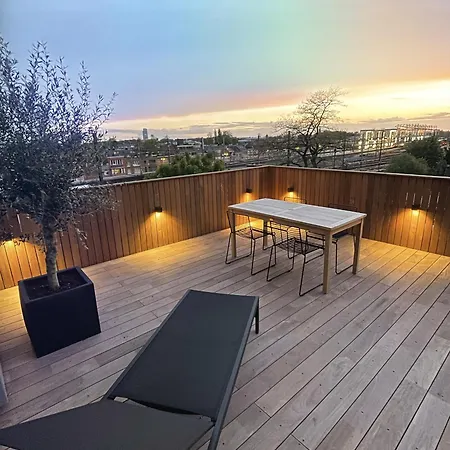 公寓 Penthouse With Airconditioning And Big Terrace, Close To Sint-pieters Station And Centre 根特