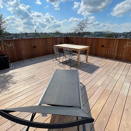 Penthouse With Airconditioning And Big Terrace, Close To Sint-pieters Station And Centre 根特