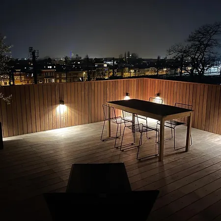 Апартаменти Penthouse With Airconditioning And Big Terrace, Close To Sint-pieters Station And Centre