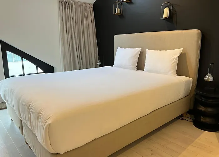 Penthouse With Airconditioning And Big Terrace, Close To Sint-pieters Station And Centre Apartamento