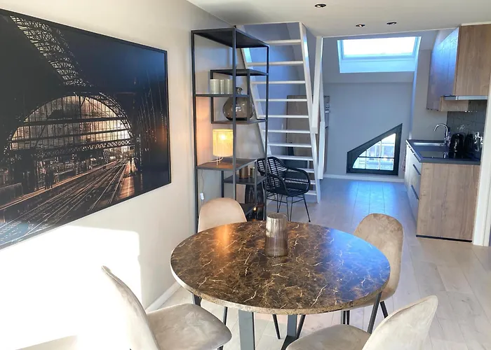 Penthouse With Airconditioning And Big Terrace, Close To Sint-pieters Station And Centre * Ghent