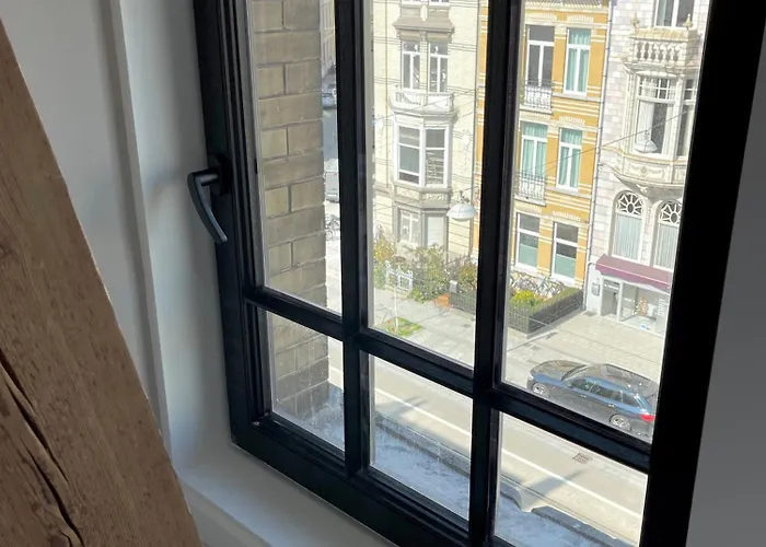 Penthouse With Airconditioning And Big Terrace, Close To Sint-pieters Station And Centre * Ghent