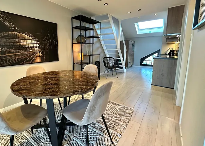 Penthouse With Airconditioning And Big Terrace, Close To Sint-pieters Station And Centre